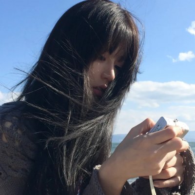 女人裙下